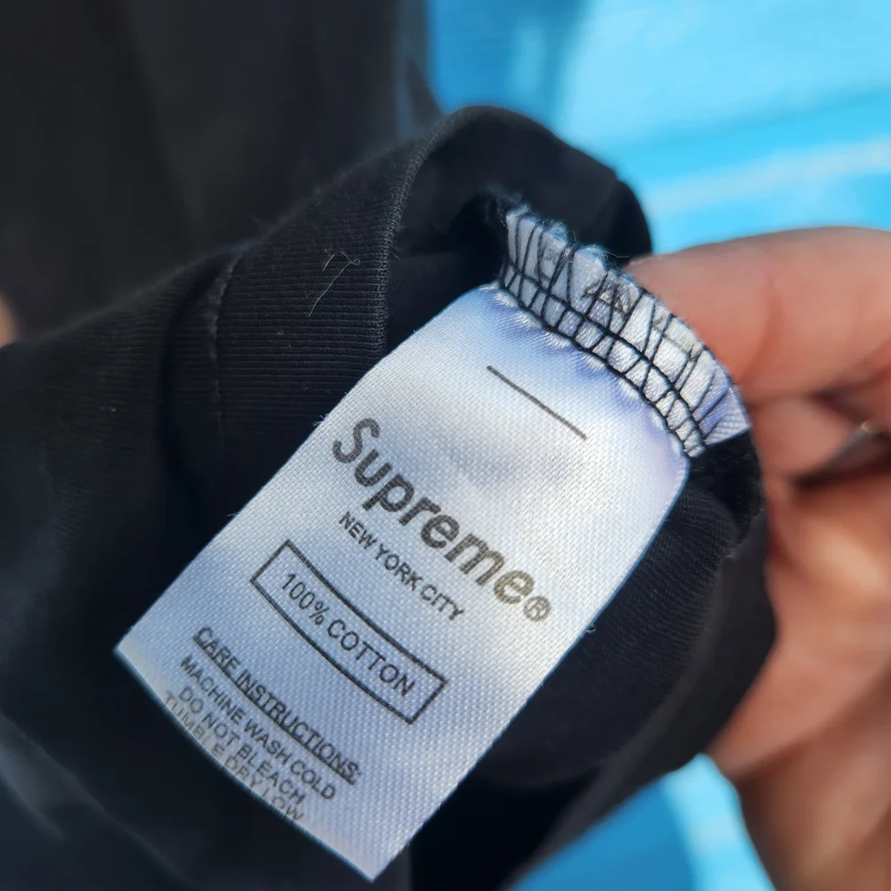 Supreme Black Top - Picture 4 of 7